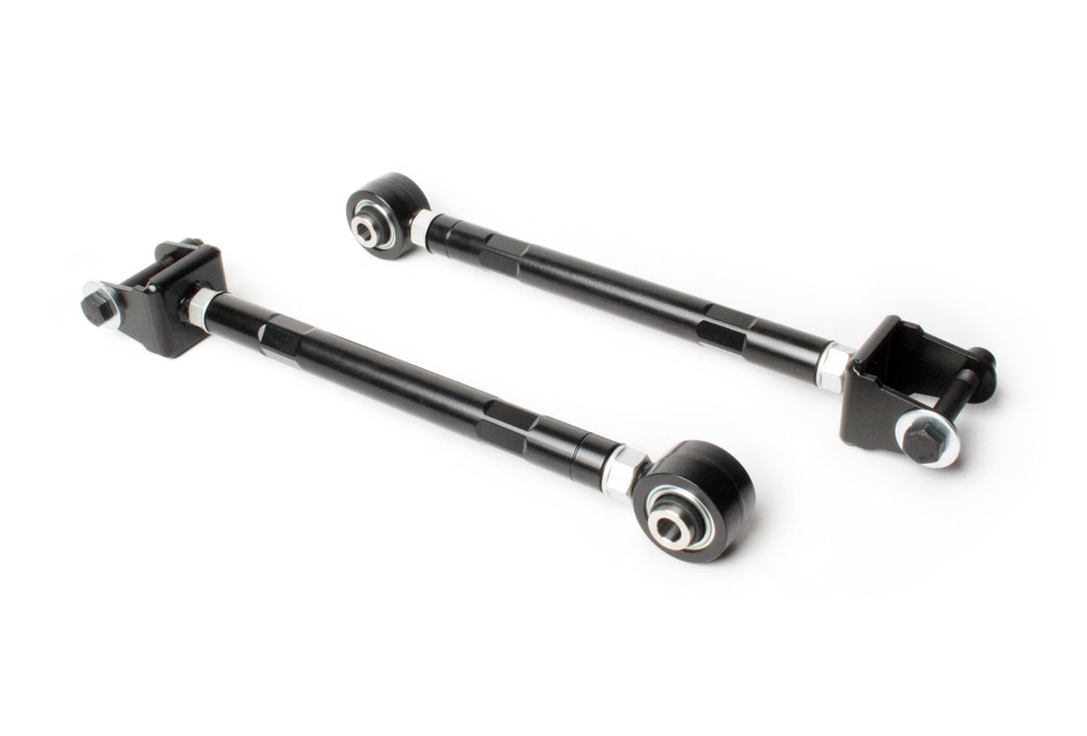 Adjustable Rear Traction Arm Kit