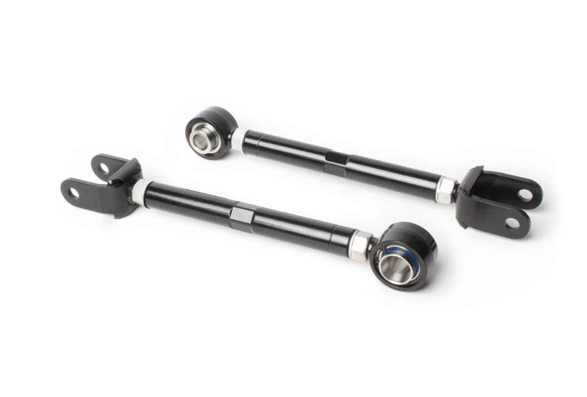 Adjustable Rear Traction Arm Kit